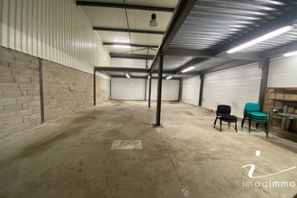 Ma-Cabane - Location Local commercial GALLARGUES LE MONTUEUX, 235 m²