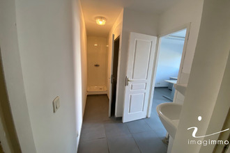 Ma-Cabane - Location Local commercial GALLARGUES LE MONTUEUX, 235 m²
