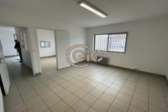 Ma-Cabane - Location Local commercial Gargenville, 304 m²
