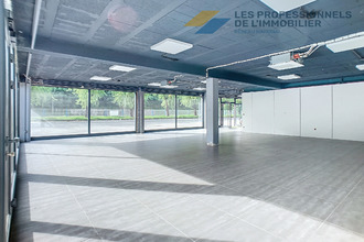 Ma-Cabane - Location Local commercial La Ravoire, 150 m²