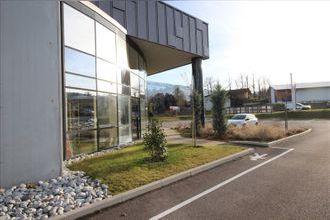 Ma-Cabane - Location Local commercial LA ROCHE-SUR-FORON, 54 m²