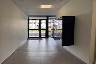 Ma-Cabane - Location Local commercial Lamentin, 45 m²