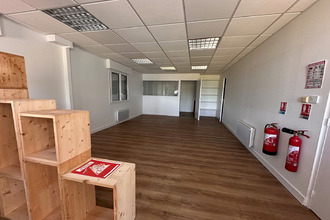 Ma-Cabane - Location Local commercial LE POULIGUEN, 53 m²