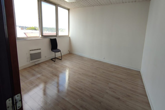 Ma-Cabane - Location Local commercial LE THILLAY, 25 m²