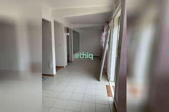 Ma-Cabane - Location Local commercial Les Abymes, 95 m²