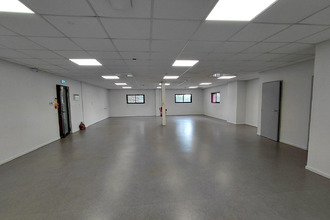 Ma-Cabane - Location Local commercial LESCAR, 135 m²