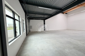 Ma-Cabane - Location Local commercial Lieusaint, 290 m²