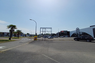 Ma-Cabane - Location Local commercial LONS, 300 m²