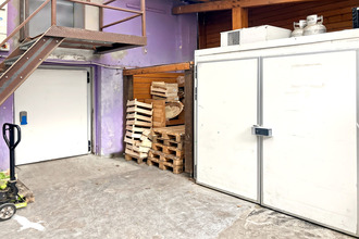 Ma-Cabane - Location Local commercial MARSEILLE 11, 360 m²