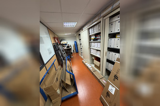 Ma-Cabane - Location Local commercial Meyreuil, 145 m²