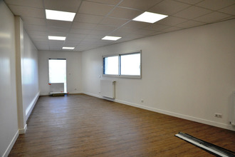 Ma-Cabane - Location Local commercial MONTFORT-SUR-MEU, 63 m²