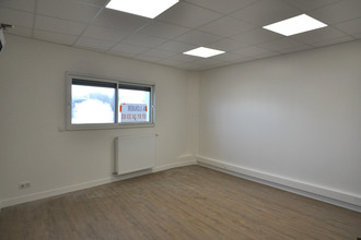 Ma-Cabane - Location Local commercial MONTFORT-SUR-MEU, 63 m²