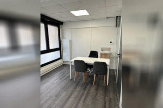 Ma-Cabane - Location Local commercial MONTMORENCY, 14 m²