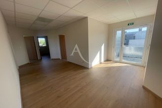 Ma-Cabane - Location Local commercial NIMES, 73 m²