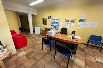 Ma-Cabane - Location Local commercial NOGENT-LE-ROI, 61 m²