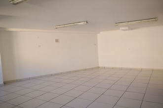 Ma-Cabane - Location Local commercial OLLIOULES, 235 m²