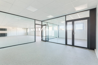 Ma-Cabane - Location Local commercial Pantin, 160 m²