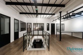 Ma-Cabane - Location Local commercial PARIS 11, 450 m²