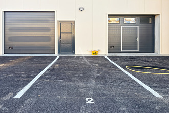 Ma-Cabane - Location Local commercial PERIGNY, 103 m²