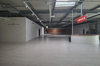 Ma-Cabane - Location Local commercial Pont-Sainte-Marie, 1240 m²