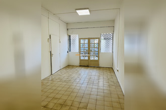 Ma-Cabane - Location Local commercial Saint Denis Camelias, 70 m²