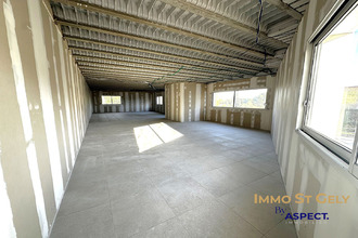 Ma-Cabane - Location Local commercial Saint-Gély-du-Fesc, 100 m²