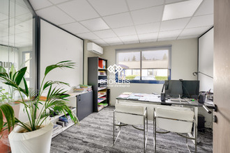 Location Local commercial 69230, Saint-Genis-Laval France