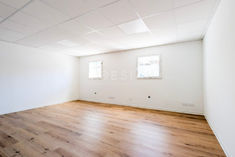 Ma-Cabane - Location Local commercial Saint-Georges-d'Orques, 50 m²