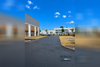 Ma-Cabane - Location Local commercial Saint-Grégoire, 600 m²
