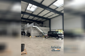 Ma-Cabane - Location Local commercial Saint-Grégoire, 600 m²