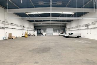 Ma-Cabane - Location Local commercial Saint-Ouen-l'Aumône, 1200 m²