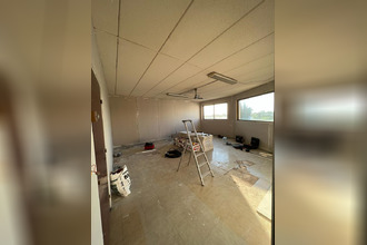 Ma-Cabane - Location Local commercial SAINT-VICTORET, 33 m²