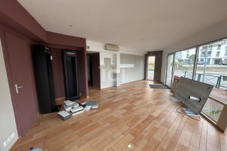 Ma-Cabane - Location Local commercial SAINTE-LUCE-SUR-LOIRE, 118 m²