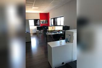 Ma-Cabane - Location Local commercial SENAS, 73 m²