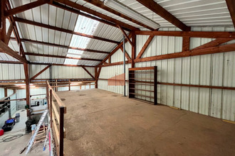 Ma-Cabane - Location Local commercial Sens-de-Bretagne, 207 m²