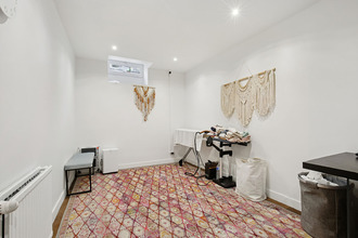 Ma-Cabane - Location Local commercial SURESNES, 290 m²