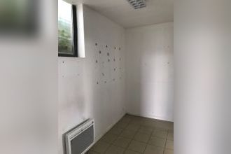 Ma-Cabane - Location Local commercial TOURNUS, 140 m²