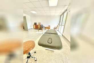 Ma-Cabane - Location Local commercial Uzès, 38 m²