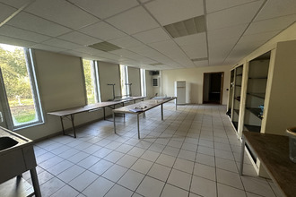 Ma-Cabane - Location Local commercial Verneuil-en-Halatte, 420 m²