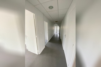 Ma-Cabane - Location Local commercial VOIRON, 118 m²