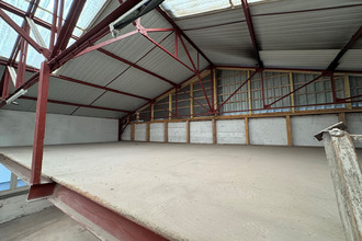 Ma-Cabane - Location Local commercial WATTRELOS, 318 m²