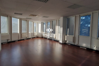 location localcommercial archamps 74160