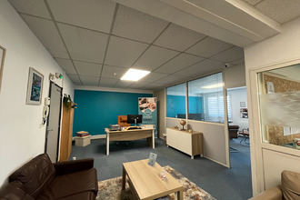 location localcommercial aubagne 13400
