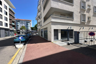 location localcommercial bron 69500