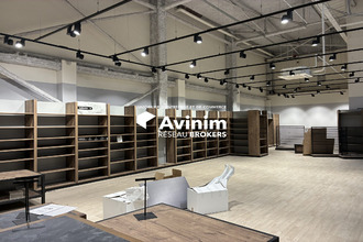 location localcommercial cabries 13480
