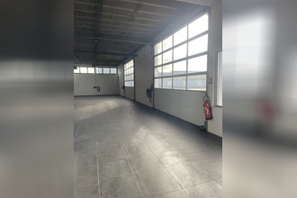 location localcommercial carpiquet 14650