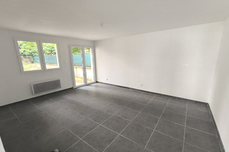 location localcommercial champniers 16430