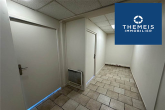 location localcommercial chateaufort 78117