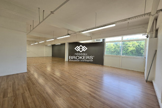 location localcommercial chaumtel 95270