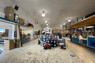 location localcommercial coueron 44220